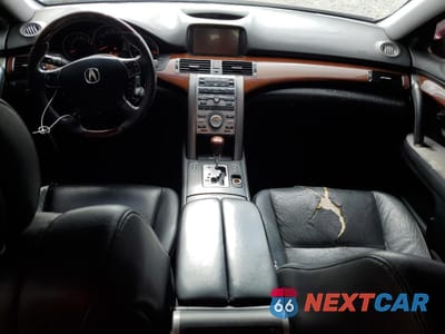 Zdjęcie 8 z 14 samochodu: 2006 ACURA RL VIN:JH4KB16546C000035 - miniatura