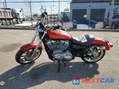 Trzecie zdjęcie samochodu z tyłu: 2013 HARLEY-DAVIDSON XL883 SUPERLOW VIN:1HD4CR217DC418478 - miniatura
