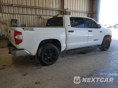 Trzecie zdjęcie samochodu z tyłu: 2020 TOYOTA TUNDRA CREWMAX SR5 VIN:5TSDY5F14LX898816 - miniatura