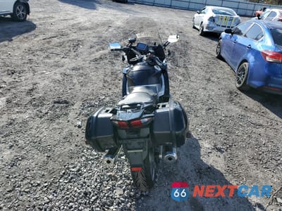 Zdjęcie 6 z 9 samochodu: 2008 YAMAHA FJR1300 A VIN:JYARP15E78A004450 - miniatura