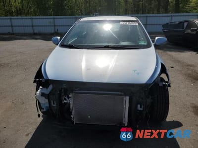 Piąte zdjęcie samochodu w środku: 2014 HYUNDAI ACCENT GLS VIN:KMHCU4AE3EU699770 - miniatura