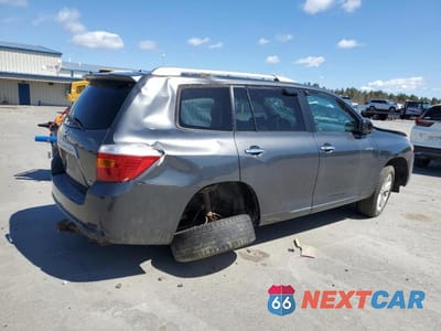 Trzecie zdjęcie samochodu z tyłu: 2010 TOYOTA HIGHLANDER LIMITED VIN:5TDDK3EH5AS027303 - miniatura