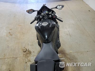 Zdjęcie 6 z 10 samochodu: 2021 HONDA CBR1000 RR VIN:JH2SC771XMK400298 - miniatura