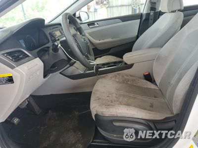 Zdjęcie 7 z 12 samochodu: 2017 HYUNDAI SONATA SE VIN:5NPE24AF7HH577603 - miniatura