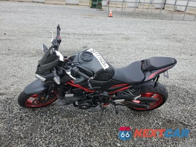 Trzecie zdjęcie samochodu z tyłu: 2021 KAWASAKI ZR900 F VIN:ML5ZRDF17MDA49809 - miniatura