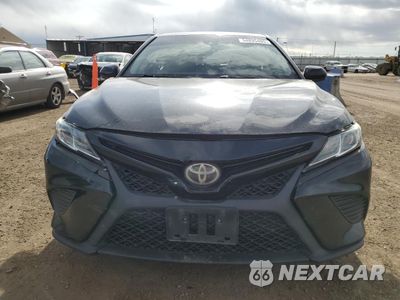 Piąte zdjęcie samochodu w środku: 2019 TOYOTA CAMRY L VIN:4T1B11HK2KU736480 - miniatura