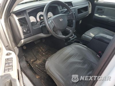 Zdjęcie 8 z 12 samochodu: 2011 DODGE DAKOTA SLT VIN:1D7RE3GK6BS564198 - miniatura