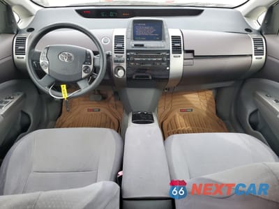 Zdjęcie 8 z 13 samochodu: 2004 TOYOTA PRIUS VIN:JTDKB20U840072605 - miniatura
