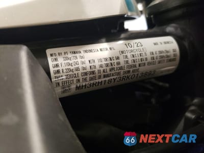Zdjęcie 9 z 10 samochodu: 2024 YAMAHA YZFR3 A VIN:MH3RH18Y3RK013893 - miniatura