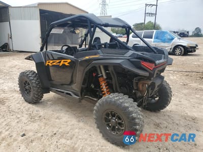Trzecie zdjęcie samochodu z tyłu: 2024 POLARIS RZR XP 1000 ULTIMATE VIN:3NSNEF999RF298816 - miniatura