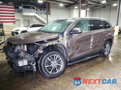 2019 TOYOTA HIGHLANDER XLE 5TDJZRFH5KS921187 - główne zdjęcie licytacji z USA - miniatura