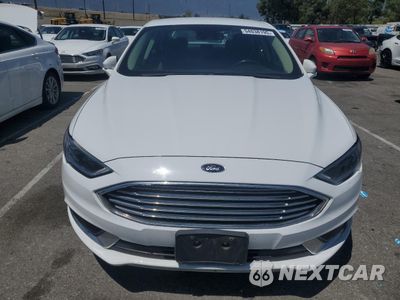 Piąte zdjęcie samochodu w środku: 2018 FORD FUSION SE HYBRID VIN:3FA6P0LU9JR278634 - miniatura