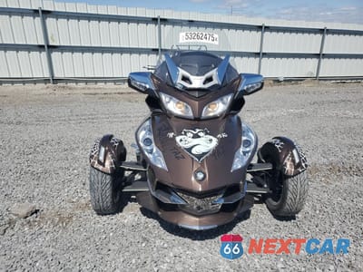 Drugie zdjęcie samochodu z przodu: 2013 CAN-AM SPYDER ROADSTER RT VIN:2BXNBBC10DV004293 - miniatura