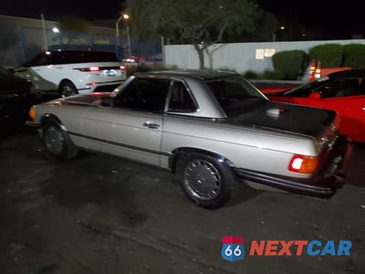 Drugie zdjęcie samochodu z przodu: 1986 MERCEDES-BENZ 560 SL VIN:WDBBA48D9GA043615 - miniatura