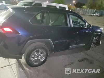 Trzecie zdjęcie samochodu z tyłu: 2024 TOYOTA RAV4 XLE VIN:2T3W1RFV6RW333679 - miniatura