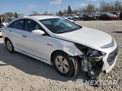 Czwarte zdjęcie samochodu z boku: 2012 HYUNDAI SONATA HYBRID VIN:KMHEC4A4XCA059282 - miniatura