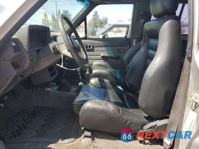 Zdjęcie 7 z 12 samochodu: 1989 TOYOTA 4RUNNER RN60 VIN:JT4RN62D1K0240267 - miniatura