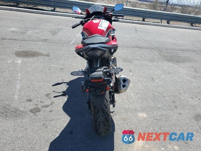 Czwarte zdjęcie samochodu z boku: 2023 HONDA CBR500 RA VIN:MLHPC6255P5401412 - miniatura