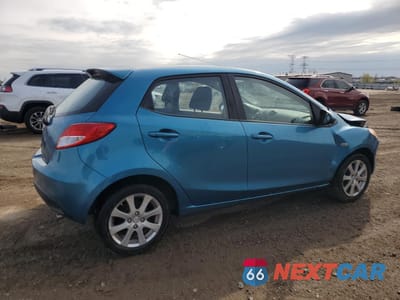 Trzecie zdjęcie samochodu z tyłu: 2011 MAZDA MAZDA2 VIN:JM1DE1HY3B0126469 - miniatura