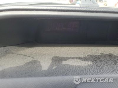 Zdjęcie 9 z 12 samochodu: 2014 TOYOTA PRIUS C VIN:JTDKDTB31E1569074 - miniatura