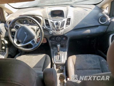 Zdjęcie 8 z 12 samochodu: 2013 FORD FIESTA SE VIN:3FADP4BJ5DM153511 - miniatura