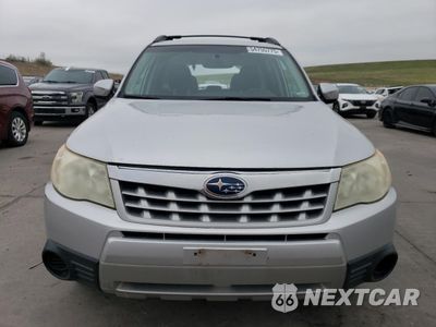 Piąte zdjęcie samochodu w środku: 2011 SUBARU FORESTER 2.5X PREMIUM VIN:JF2SHADC2BH700801 - miniatura