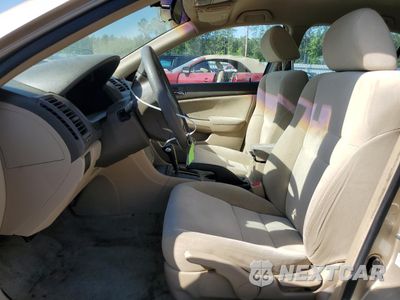 Zdjęcie 7 z 13 samochodu: 2003 HONDA ACCORD LX VIN:1HGCM563X3A127953 - miniatura