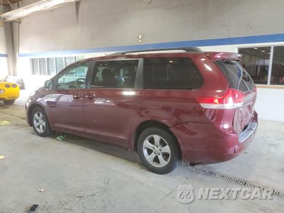 Drugie zdjęcie samochodu z przodu: 2012 TOYOTA SIENNA LE VIN:5TDKK3DC3CS208531 - miniatura