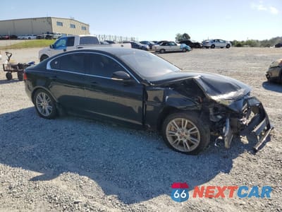 Czwarte zdjęcie samochodu z boku: 2019 JAGUAR XE PREMIUM VIN:SAJAD4FX6KCP48906 - miniatura