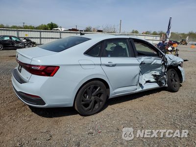 Trzecie zdjęcie samochodu z tyłu: 2025 VOLKSWAGEN JETTA SE VIN:3VW7X7BU5SM048741 - miniatura