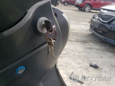 Zdjęcie 8 z 10 samochodu: 2020 SCOO SCOOTER VIN:L2BB2NCC0LB411097 - miniatura