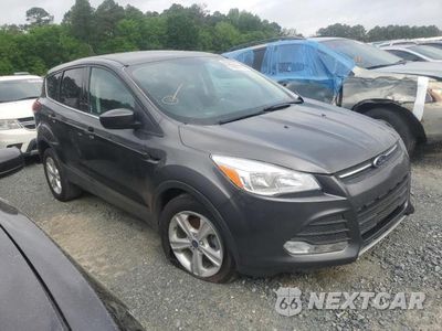 Czwarte zdjęcie samochodu z boku: 2015 FORD ESCAPE SE VIN:1FMCU0GX7FUB12411 - miniatura