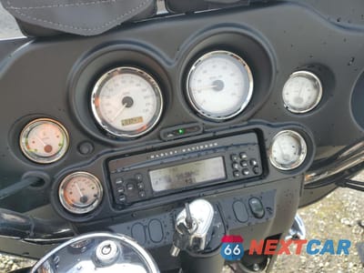 Zdjęcie 7 z 9 samochodu: 2007 HARLEY-DAVIDSON FLHX VIN:1HD1KB4137Y677244 - miniatura
