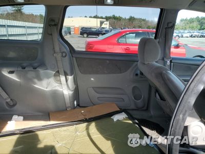 Zdjęcie 11 z 13 samochodu: 2004 TOYOTA SIENNA CE VIN:5TDZA23C54S202874 - miniatura