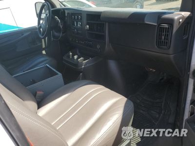Zdjęcie 8 z 13 samochodu: 2015 CHEVROLET EXPRESS G2500 VIN:1GCWGFCF9F1132007 - miniatura