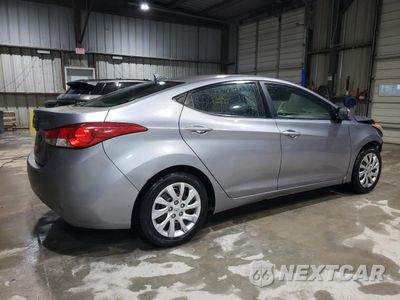 Trzecie zdjęcie samochodu z tyłu: 2013 HYUNDAI ELANTRA GLS VIN:KMHDH4AE3DU626566 - miniatura