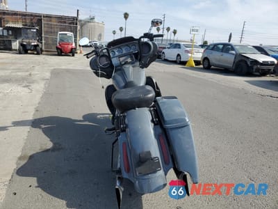 Czwarte zdjęcie samochodu z boku: 2014 HARLEY-DAVIDSON FLHTK ELECTRA GLIDE ULTRA LIMITED VIN:1HD1KEL15EB646225 - miniatura