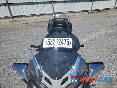 Piąte zdjęcie samochodu w środku: 2013 CAN-AM SPYDER ROADSTER RT VIN:2BXNBBC10DV004293 - miniatura
