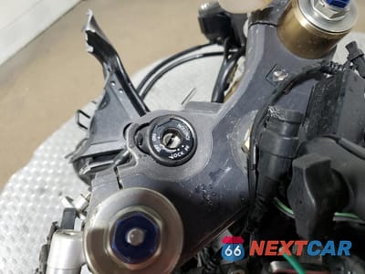 Zdjęcie 8 z 11 samochodu: 2009 SUZUKI GSX-R600 VIN:JS1GN7EA192105751 - miniatura