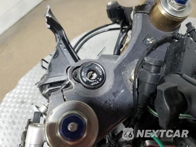 Zdjęcie 8 z 11 samochodu: 2009 SUZUKI GSX-R600 VIN:JS1GN7EA192105751 - miniatura