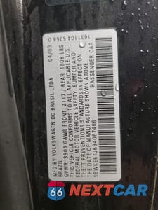 Zdjęcie 12 z 12 samochodu: 2003 VOLKSWAGEN GTI 20TH ANNIVERSARY VIN:9BWKE61J634067466 - miniatura