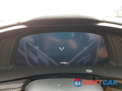 Zdjęcie 9 z 12 samochodu: 2021 CHEVROLET CORVETTE STINGRAY 3LT VIN:1G1YC2D42M5109127 - miniatura