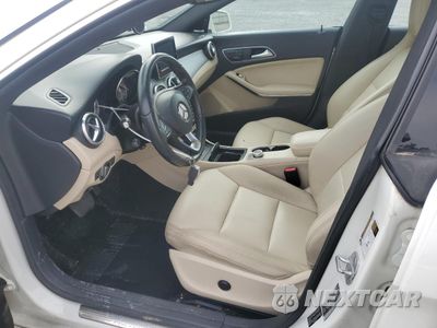 Zdjęcie 7 z 14 samochodu: 2015 MERCEDES-BENZ CLA 250 VIN:WDDSJ4EB6FN168539 - miniatura