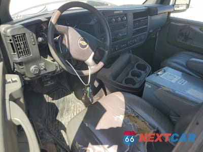 Zdjęcie 8 z 13 samochodu: 2014 CHEVROLET EXPRESS G2500 VIN:1GCWGFCA1E1159463 - miniatura