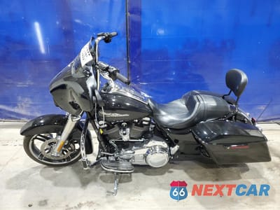Trzecie zdjęcie samochodu z tyłu: 2019 HARLEY-DAVIDSON FLHX VIN:1HD1KBC18KB614850 - miniatura
