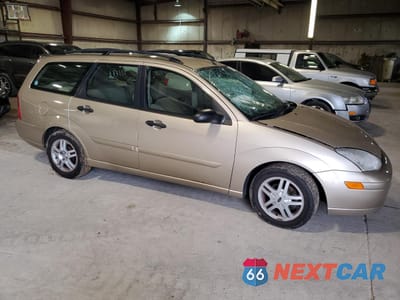 Czwarte zdjęcie samochodu z boku: 2000 FORD FOCUS SE VIN:1FAHP36P7YW219878 - miniatura