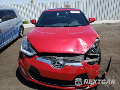 Piąte zdjęcie samochodu w środku: 2016 HYUNDAI VELOSTER VIN:KMHTC6AD0GU296645 - miniatura