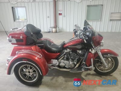 2012 HARLEY-DAVIDSON FLHTCUTG TRI GLIDE ULTRA CLASSIC 1HD1MAM16CB856203 - główne zdjęcie licytacji z USA - miniatura