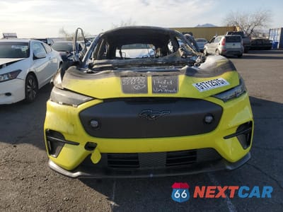 Piąte zdjęcie samochodu w środku: 2024 FORD MUSTANG MACH-E GT VIN:3FMTK4SX6RMA14077 - miniatura