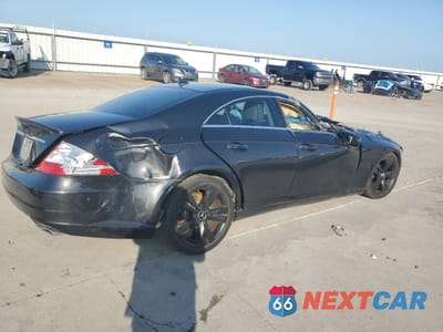Trzecie zdjęcie samochodu z tyłu: 2010 MERCEDES-BENZ CLS 550 VIN:WDDDJ7CB0AA162782 - miniatura